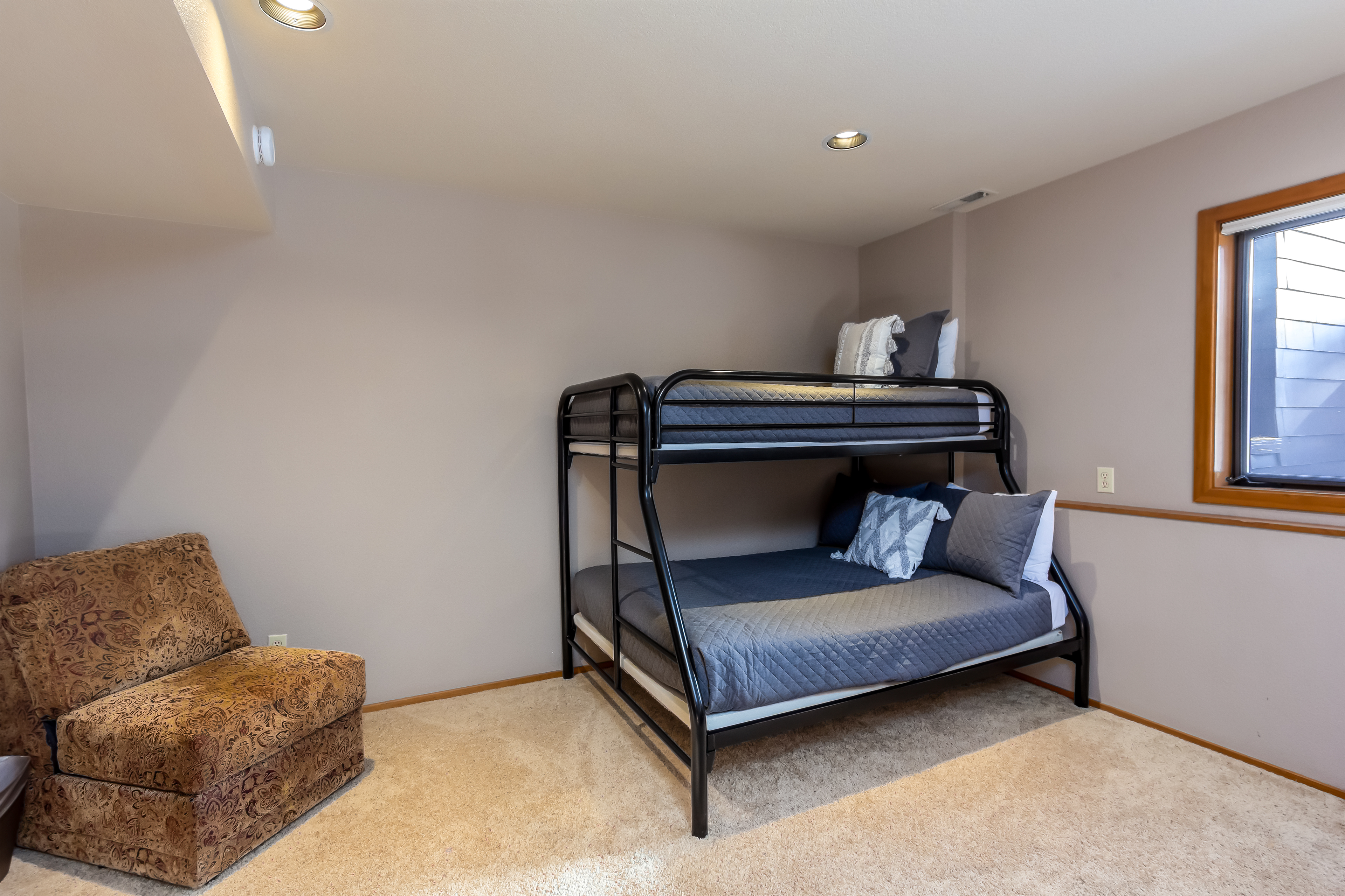 Downstairs Bedroom w/ King and Pyramid Bunk