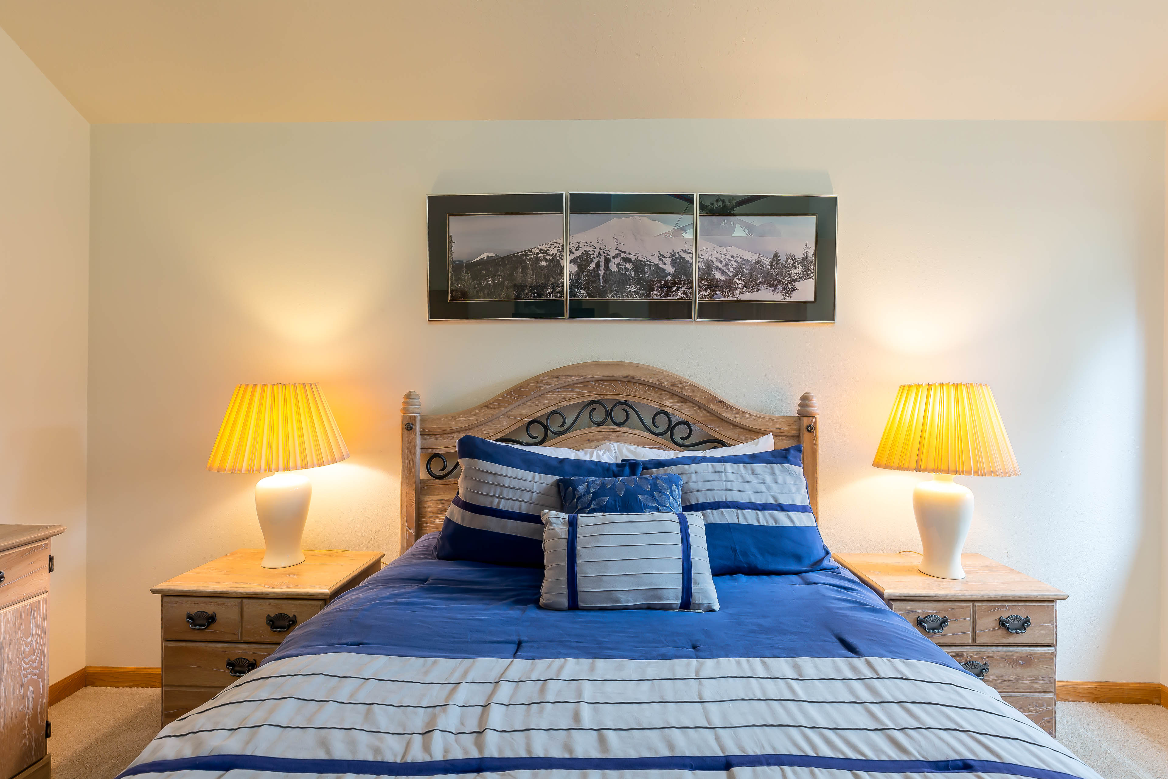 Queen Bedroom 2