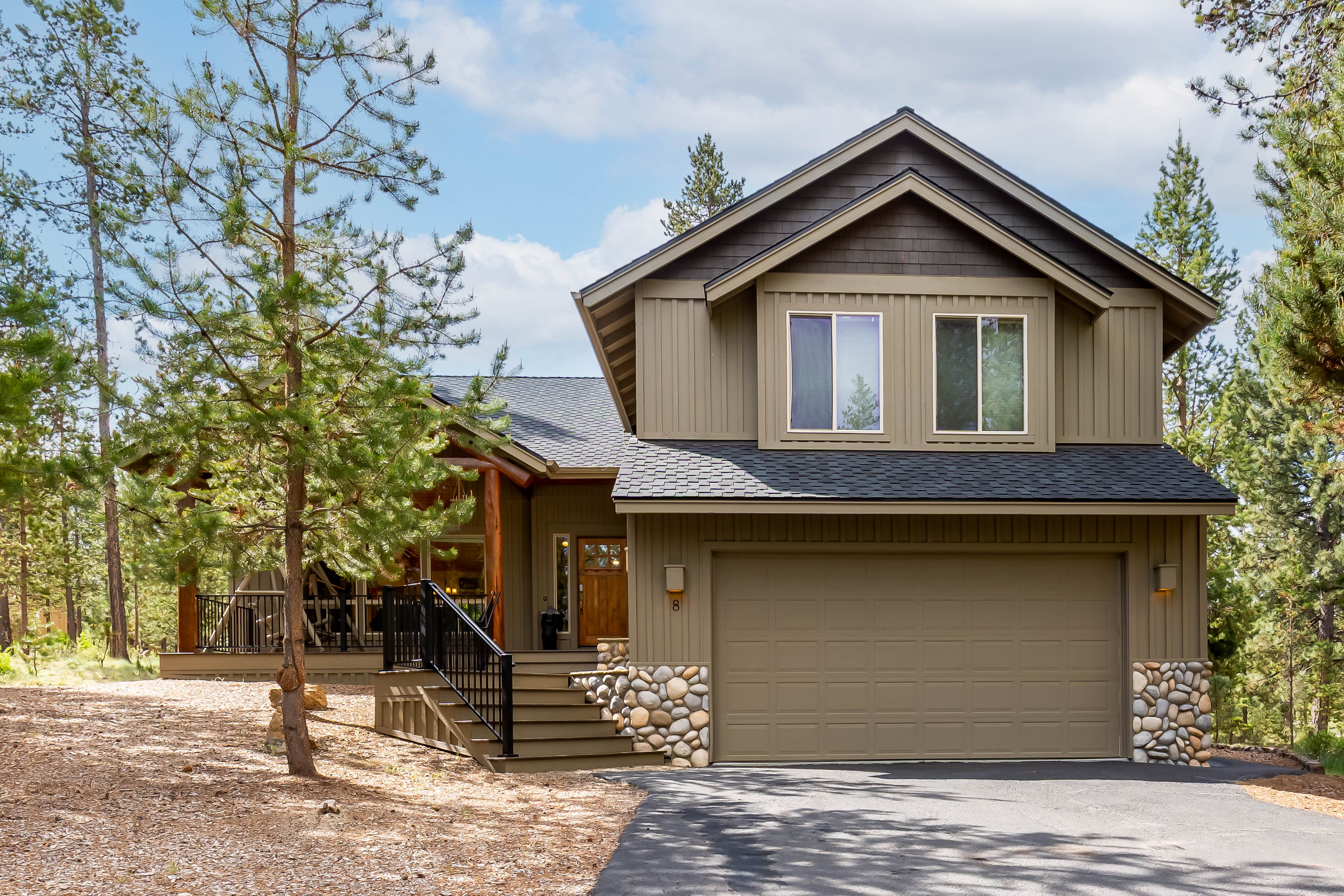 Lassen 8 property