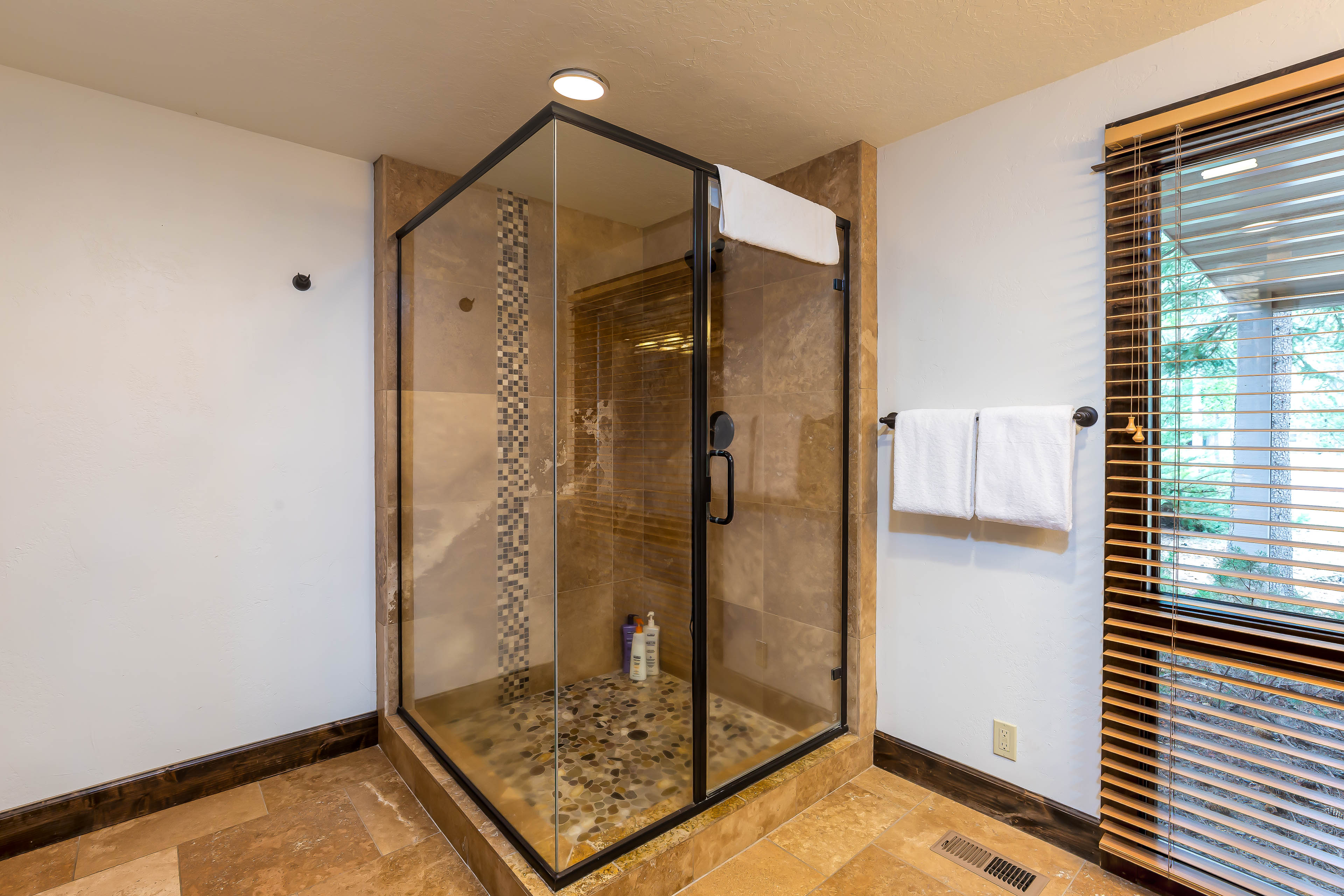 Full Bathroom - Main Level