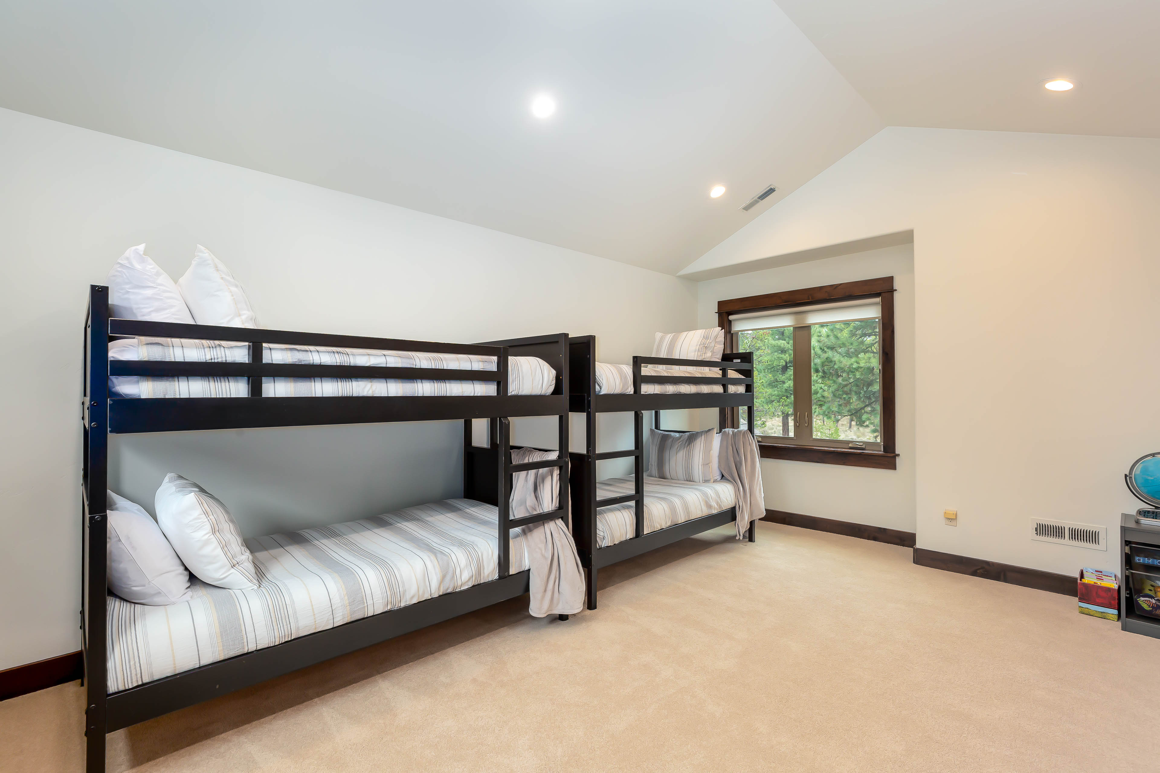 Bunk Bedroom - Upstairs