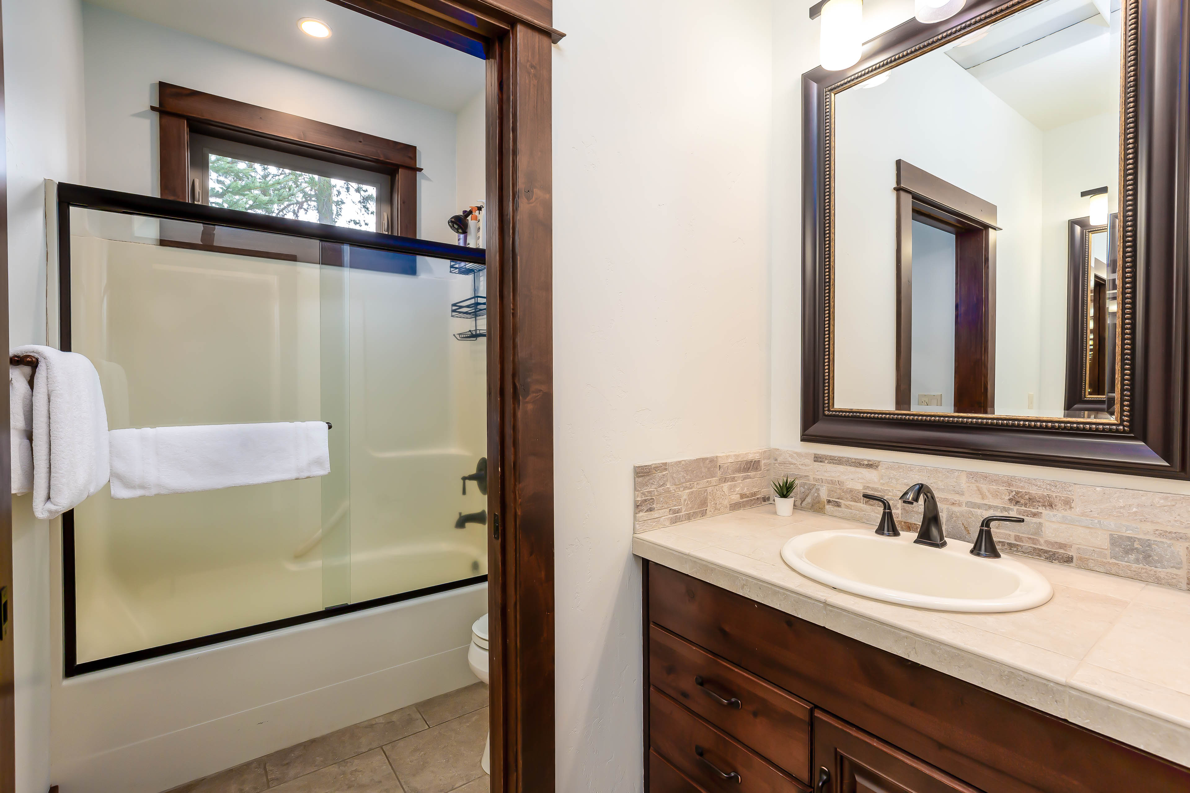 Full Bathroom - Main Level