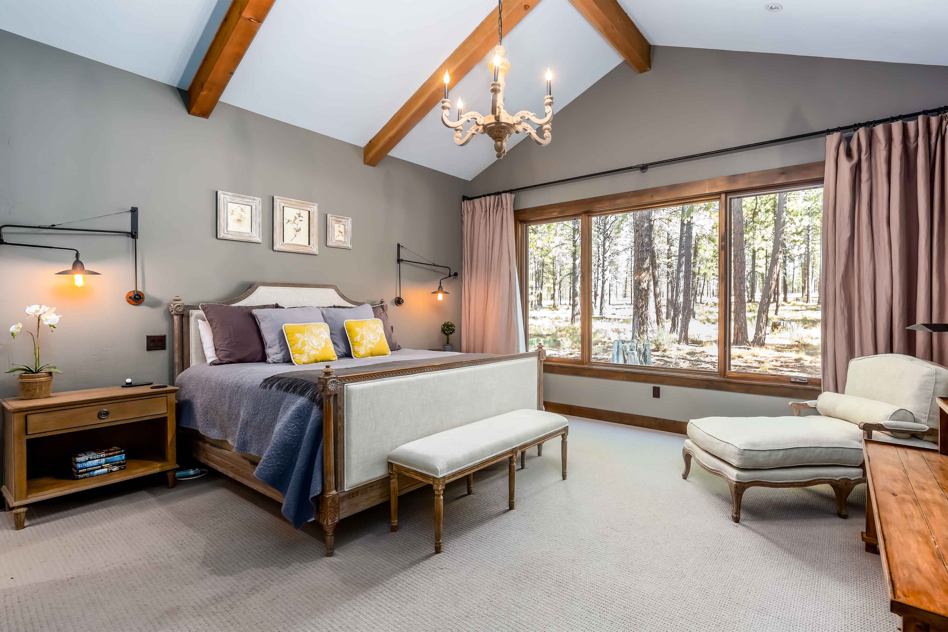 Main Level Ensuite King Bedroom