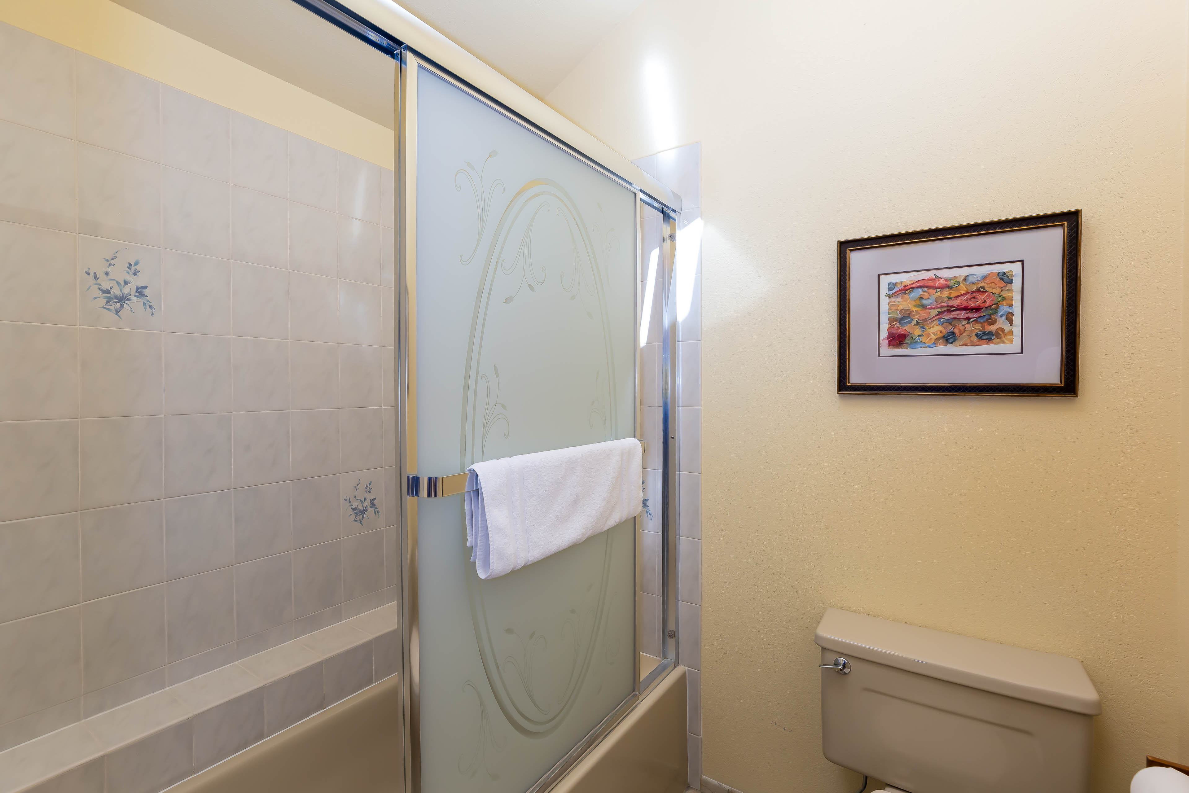 Ensuite Bathroom - Main Level