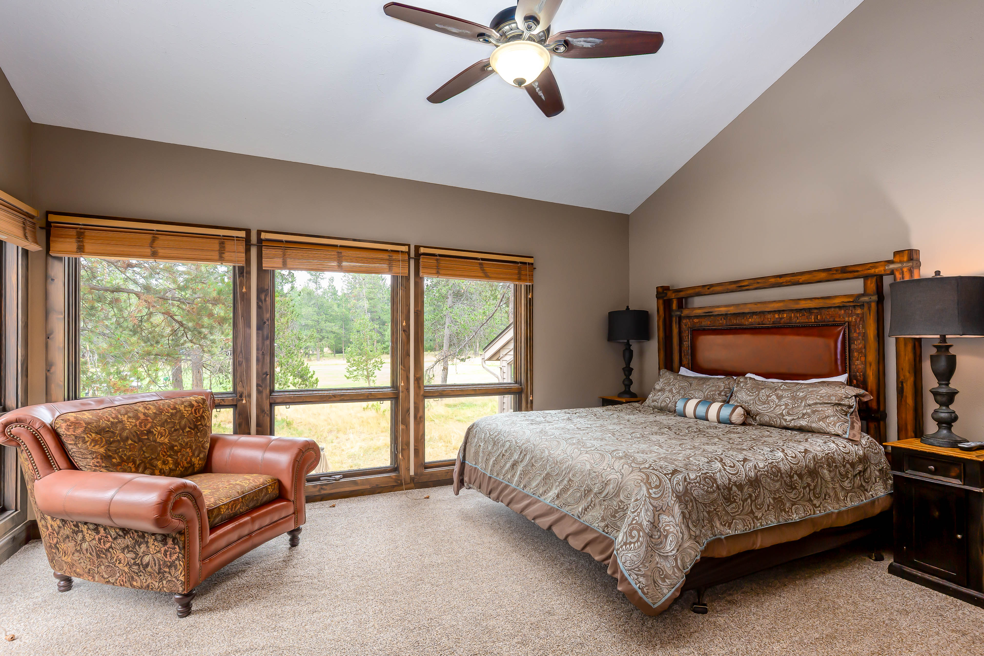 Ensuite King Bedroom - Upstairs